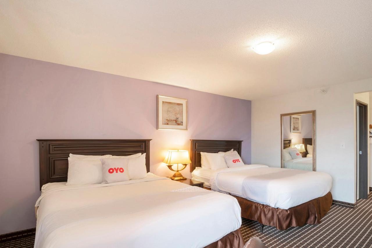 فندق Oyo Townhouse Houston Airport North المظهر الخارجي الصورة