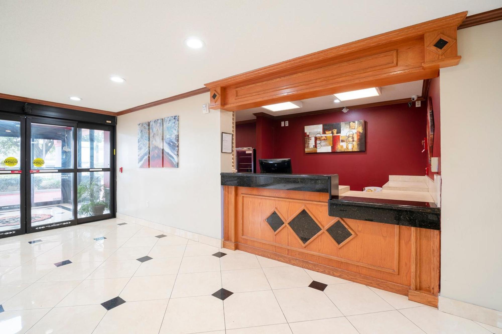 فندق Oyo Townhouse Houston Airport North المظهر الخارجي الصورة